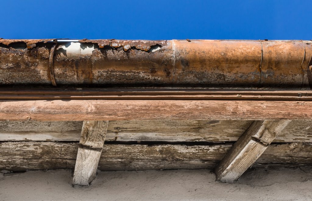 Rotten gutter