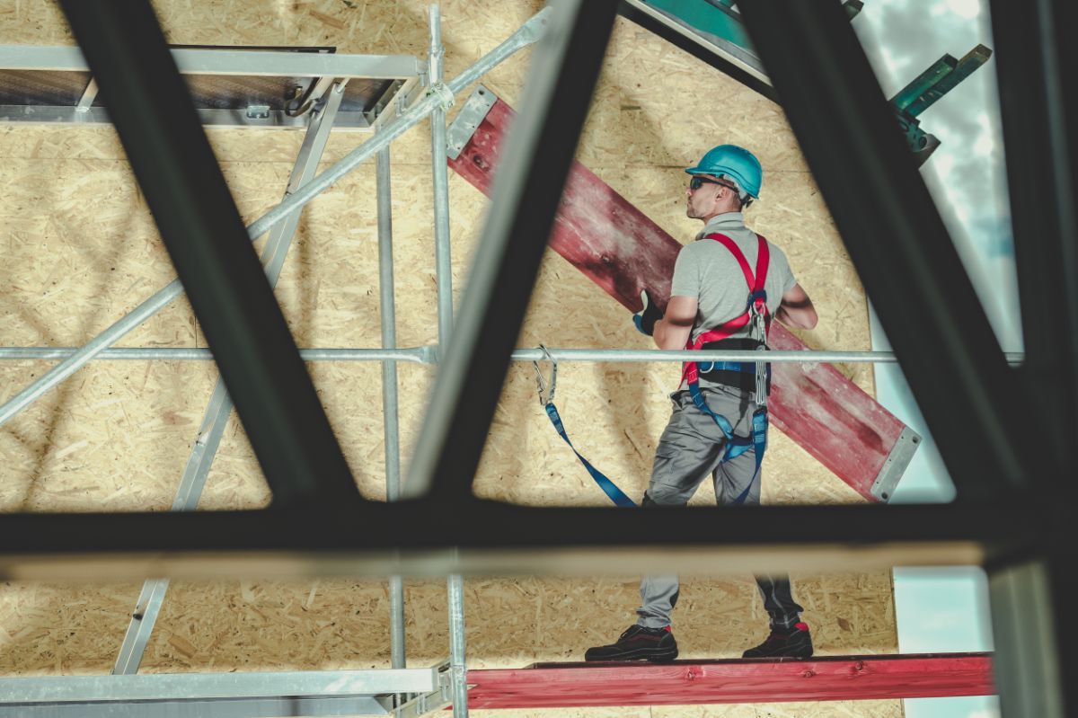 Inspect scaffolding access